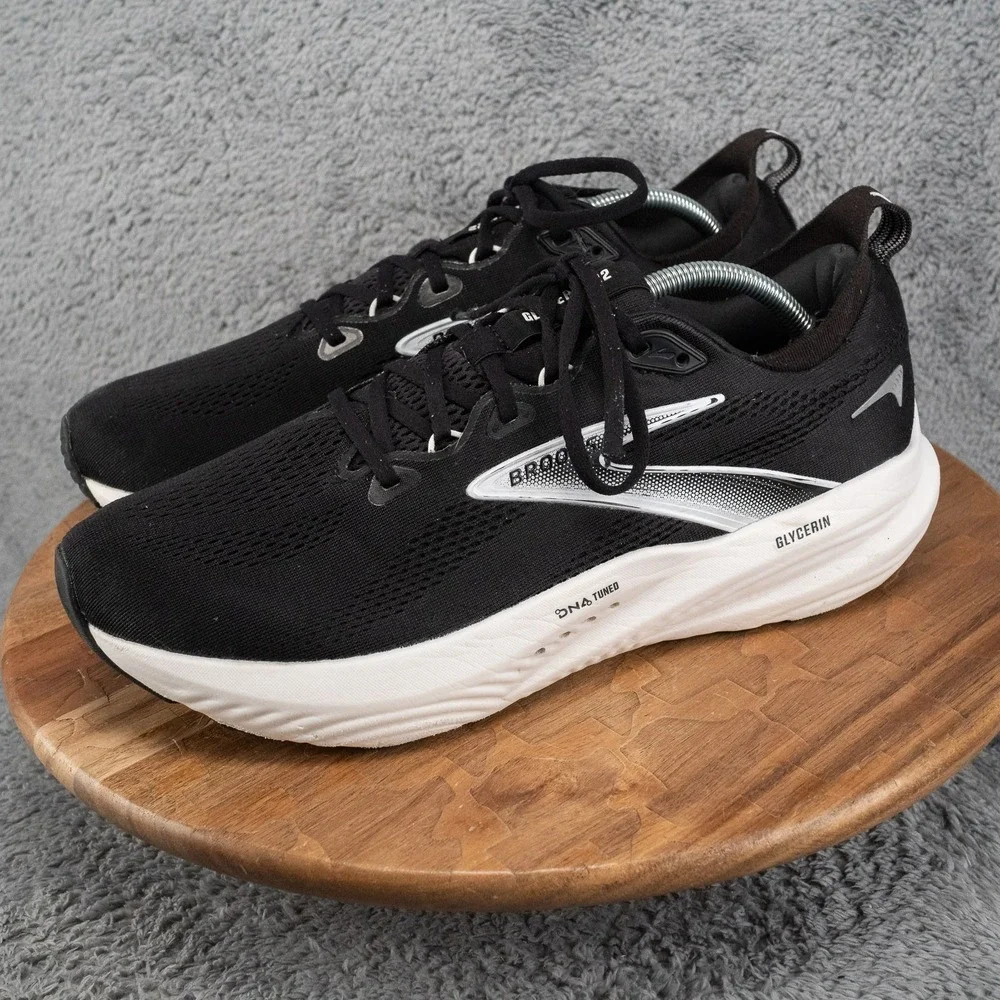 Brooks size 12
